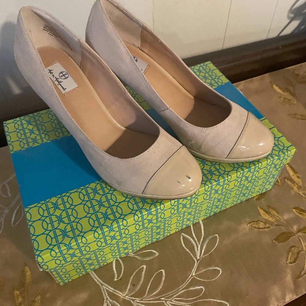 Hot In Hollywood brand new shoes in box.